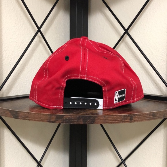 New Era Unisex Miami Heats Red Snapback Cap - Picture 4 of 7